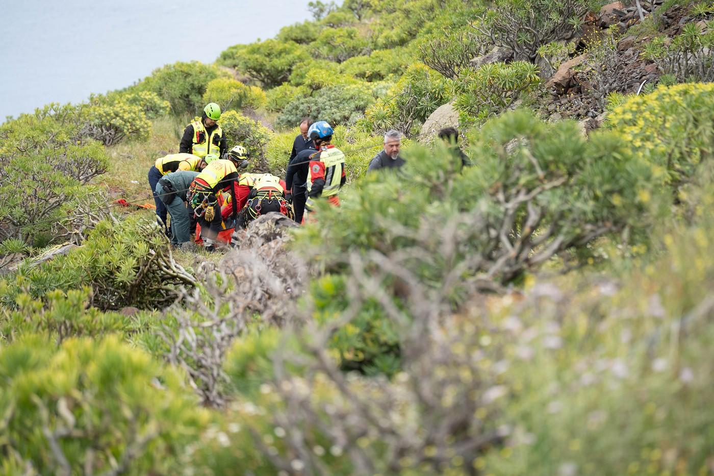 Un autobuz plin cu turiști britanici s-a răsturnat într-o râpă în Insulele Canare