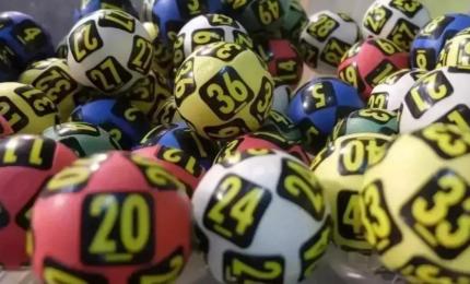Rezultate LOTO 6/49, sâmbătă 11 aprilie 2026, ora 18:50. Numerele extrase la tragerile speciale loto de azi