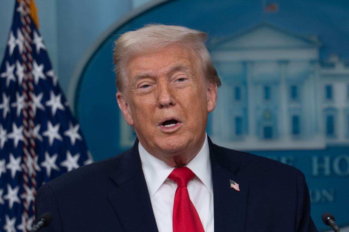 Trump anunţă instituirea unei blocade a Strâmtorii Ormuz