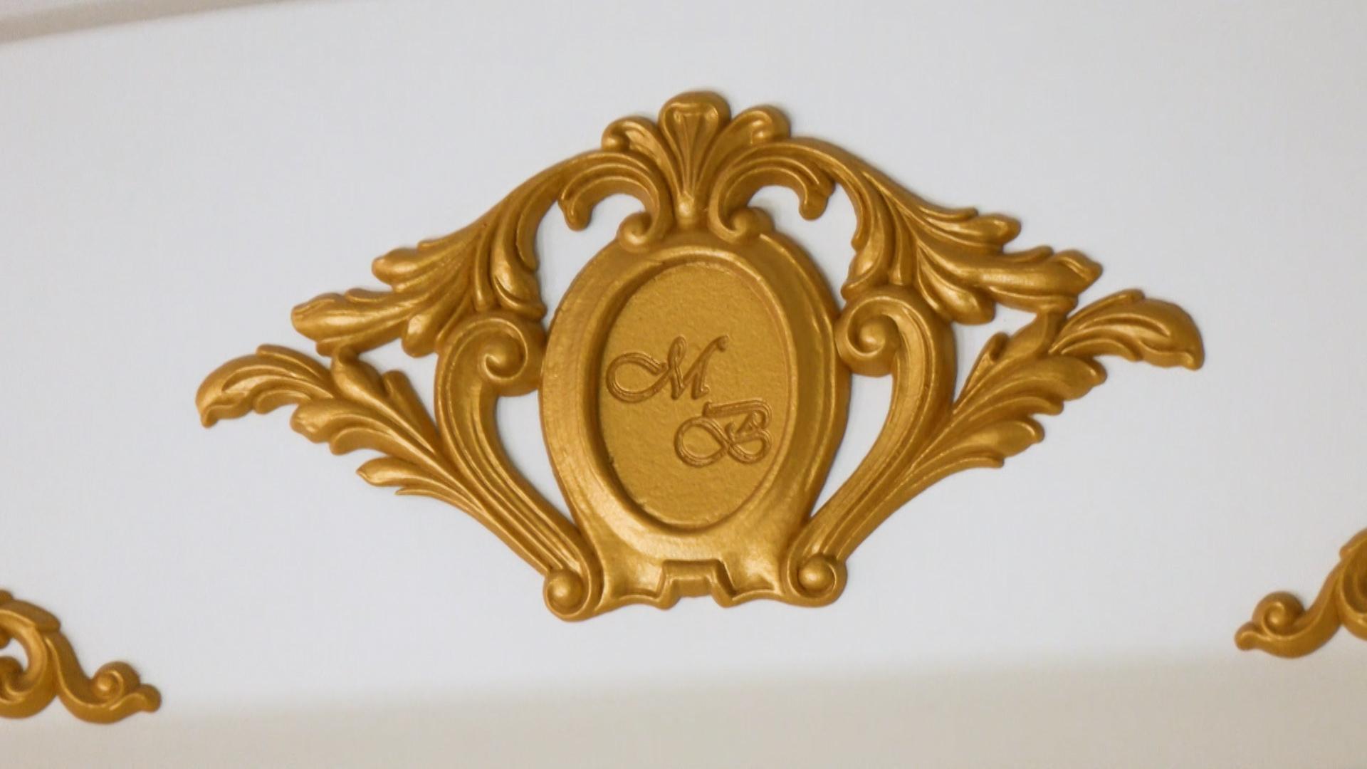 Cum au pus mâna clanurile din Timişoara pe vile istorice. Momiţă Bona se lăuda cu investiiţile făcute