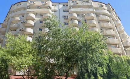 Un bloc din centrul Bucureștiului a fost scos integral la vânzare. Care este preţul cerut