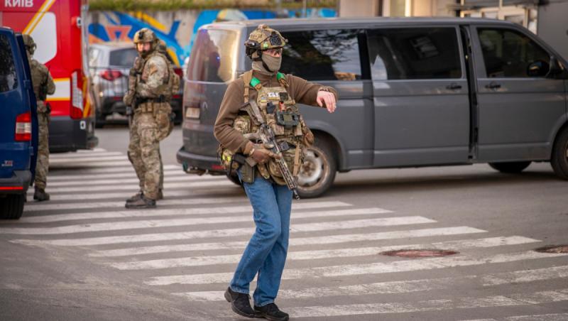Cel puţin 5 morţi într-un atac armat la Kiev. Presupusul autor, ucis în operațiune