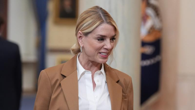 Donald Trump a demis-o pe procuroarea generală Pam Bondi. Va fi înlocuită de fostul avocat al liderului SUA