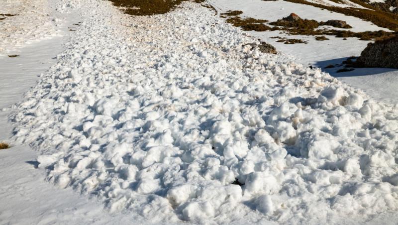 Cod galben de ninsori la munte. Se răceşte vremea în toată țara până miercuri