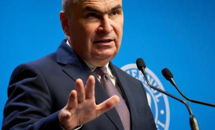 Criza politică poate arunca în aer economia României. Ce spune Bloomberg despre "turbulențele alarmante"