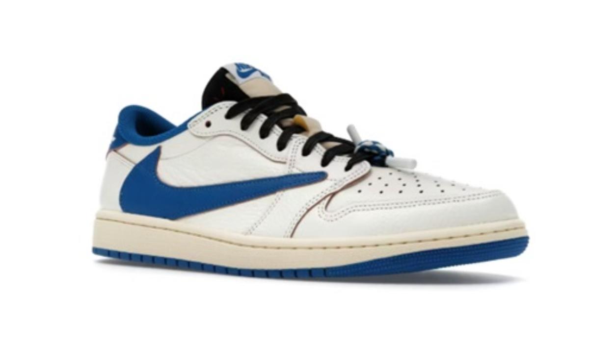 Pariul de 1 milion de dolari făcut de Tim Cook înainte de a demisiona din funcţia de CEO al Apple