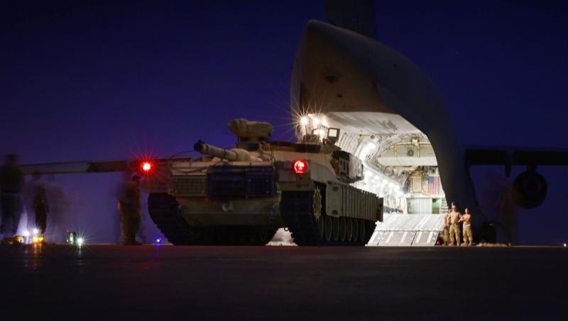 Mai multe avioane militare americane se îndreaptă spre Orientul Mijlociu. Armistițiul este pe muchie de cuțit