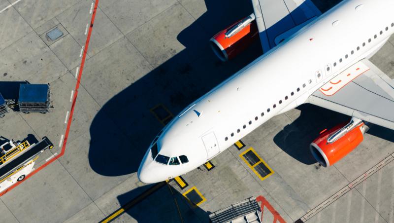 O companie aeriană din Europa anulează 20.000 de zboruri din cauza costului tot mai mare al combustibilului