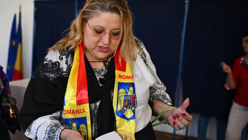 SURSE: Vot covârşitor pentru ridicarea imunităţii Dianei Şoşoacă, în comisia JURI a Parlamentului European