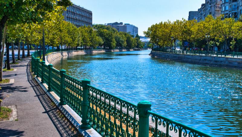 Temperaturi de vară, dar şi alerte de vânt puternic. Unde se înregistrează astăzi 26°C