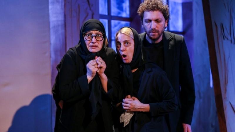 Piesa de teatru "Moroi şi păpădii" se joacă marţi, 7 aprilie, la Teatrul Naţional Bucureşti