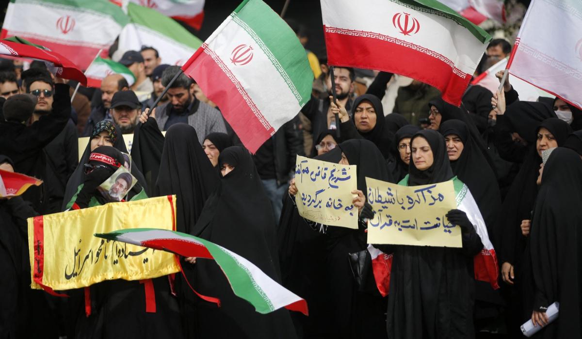 Miting la Teheran după anunţul armistiţiului dintre SUA şi Iran