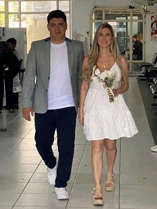 Au murit împreună, ţinându-se în braţe, după ce maşina lor a fost luată de viituri în Argentina