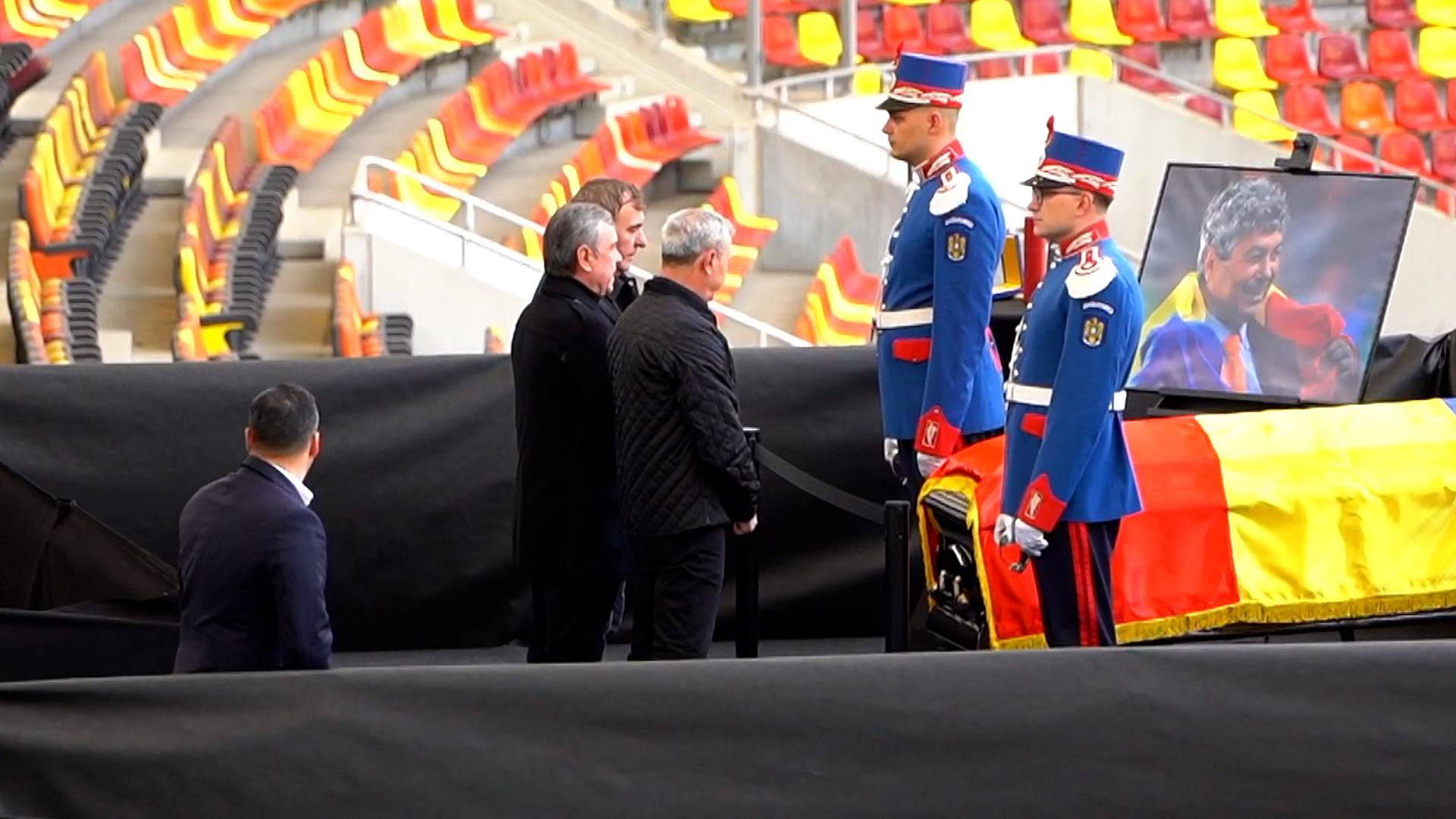 Ultima zi de omagiu pentru Mircea Lucescu la Arena Naţională. Ce restricţii a impus familia la înmormântare