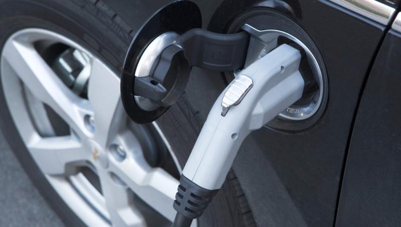SRI, STS şi SPP trec la maşini electrice. Anunţul făcut de ministrul Transporturilor