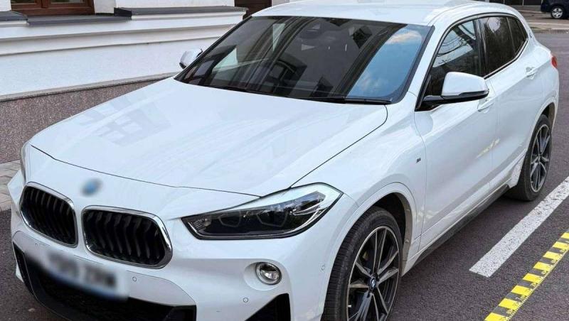 Maşină în valoare de 200.000 de lei furată din Marea Britanie, descoperită la o femeie din Suceava