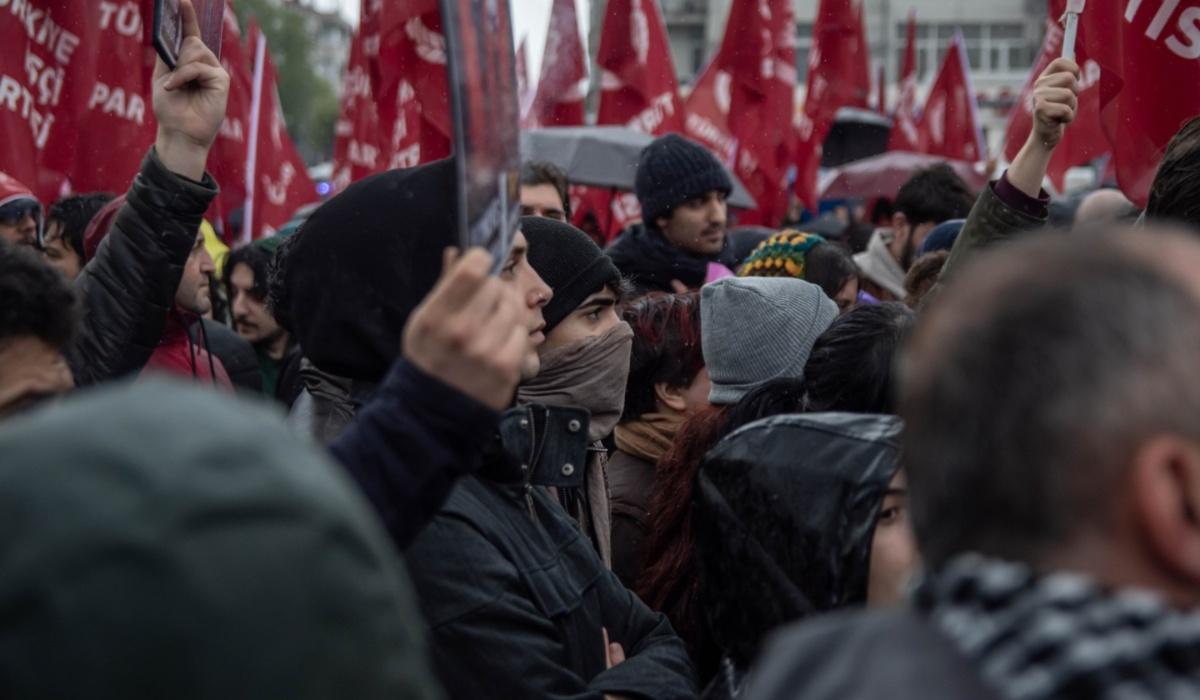 Proteste masive și violențe de 1 Mai la Istanbul și Atena. Ce este mișcarea "May Day"