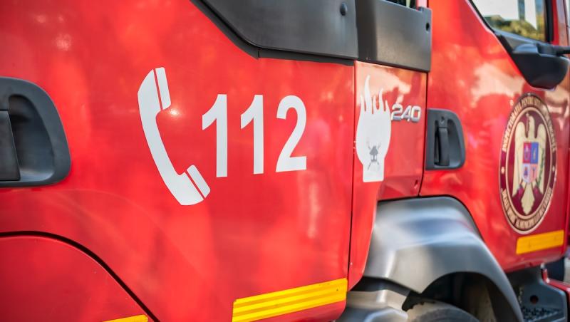Incendiu puternic la o casă din Băneasa. Pompierii au intervenit cu mai multe autospeciale