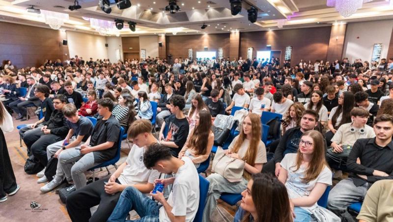 Avertisment înainte de sezonul festivalurilor: campania antidrog „Conștient, nu dependent” ajunge la Pitești