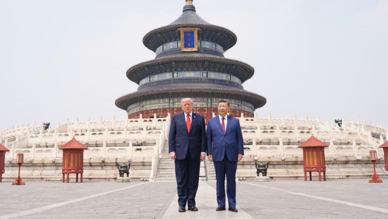 Xi Jinping l-a dus pe Donald Trump să vadă celebrul Templu al Cerului. Reacţia localnicilor curioşi