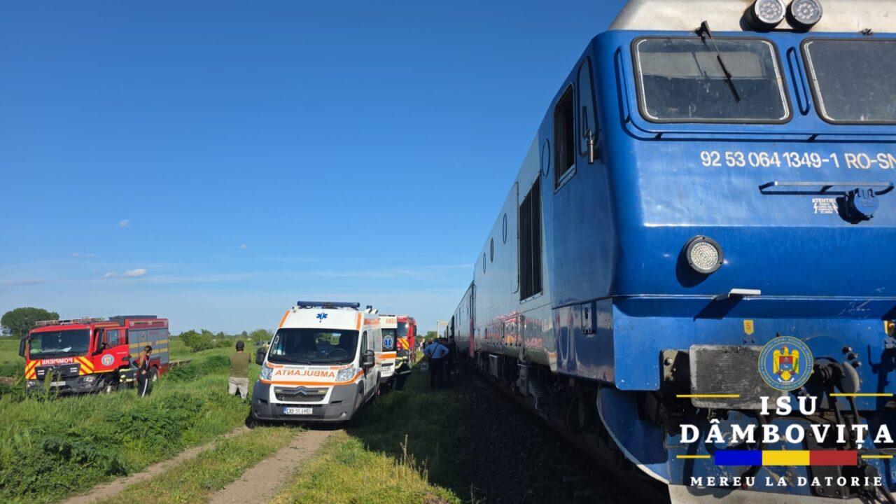 O șoferiță a murit după ce mașina pe care o conducea a fost lovită de un tren în Găești