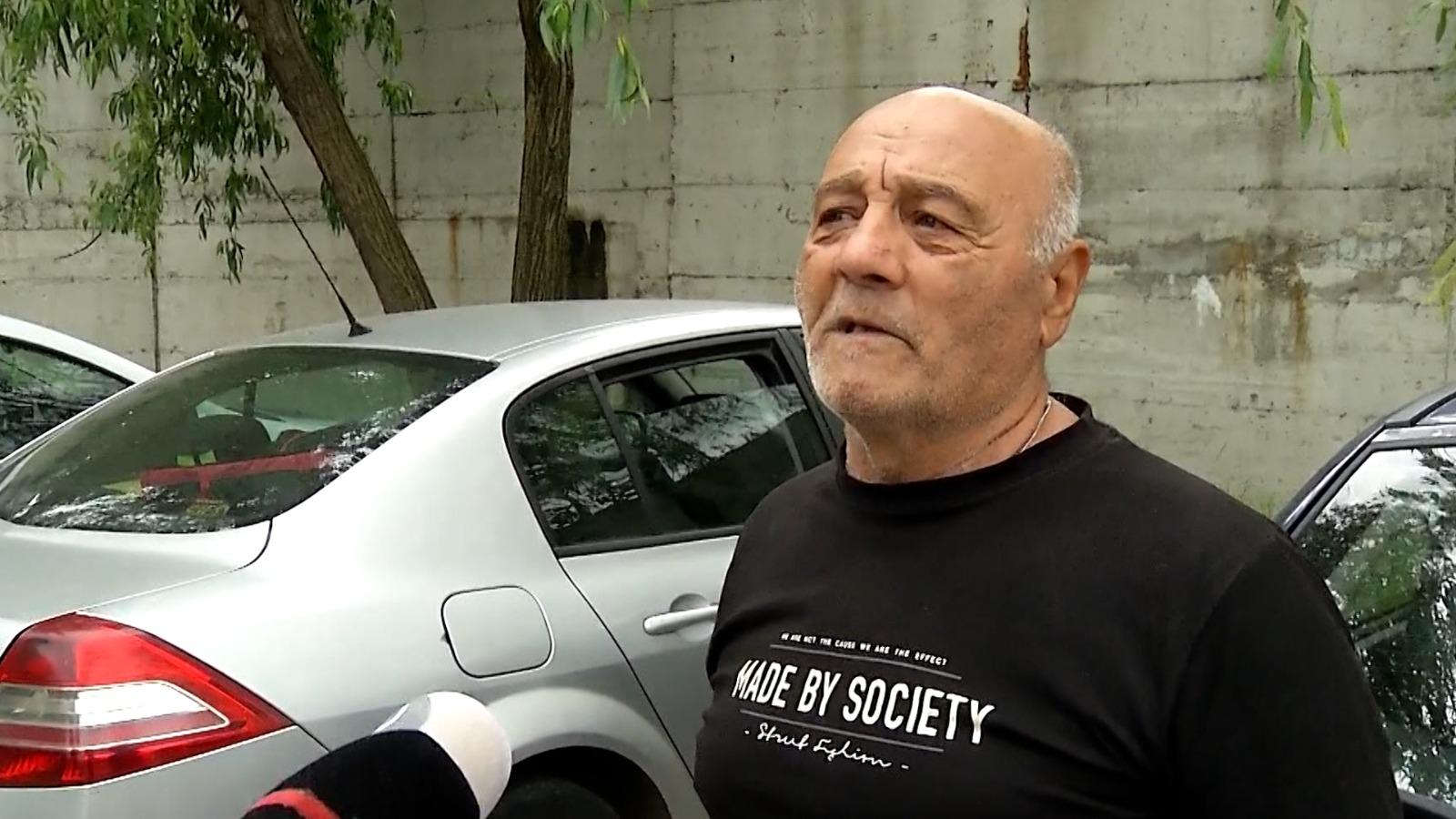 ANIMAȚIE. Băiatul de 16 ani care s-a aruncat în Lacul Chitila ca să își salveze prietena nu știa să înoate