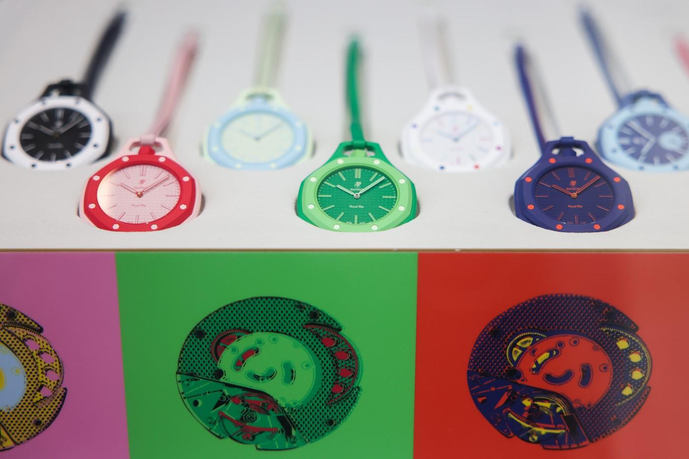 Cât costă ceasurile Swatch/Audemars Piguet pentru care lumea s-a luat la bătaie la cozi uriașe