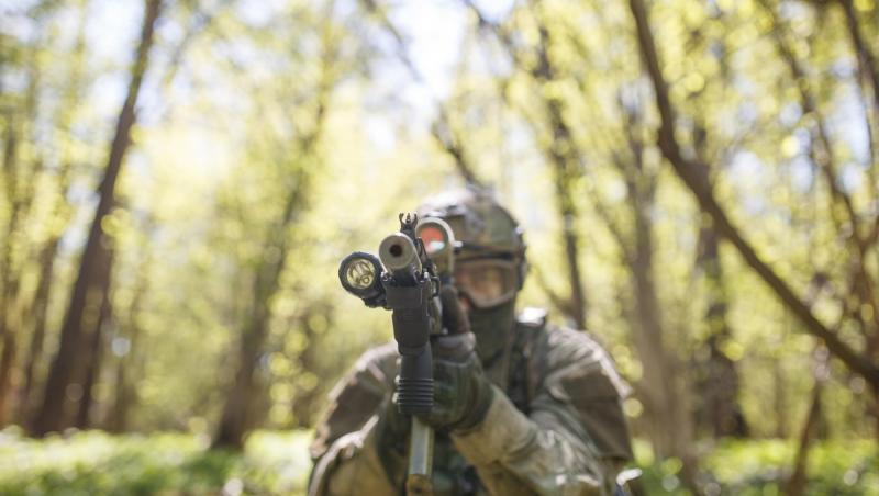 Personal militar rusesc ar fi fost antrenat în secretar în China pentru a lupta în Ucraina