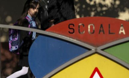 A murit în curtea școlii. Un elev de clasa a VIII-a din Bacău s-a stins sub privirile colegilor