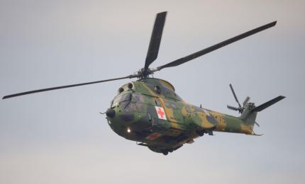 Elicopter IAR-330, cu 3 militari la bord, problemă tehnică în timpul unui zbor de instrucţie, la Reşiţa