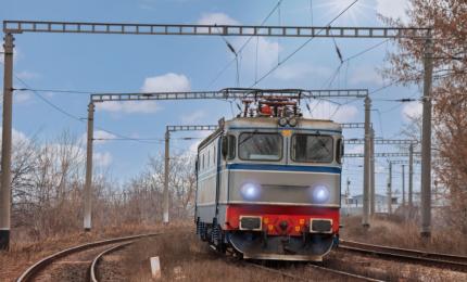60 de călători au fost evacuaţi după ce locomotiva unui tren a luat foc, în Maramureş