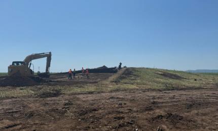 Mormânt vechi de 5.000 de ani, descoperit pe șantierul pasajului de la Băicoi