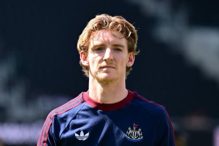Acord între FC Barcelona și Newcastle pentru transferul lui Anthony Gordon