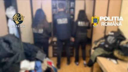 Doi români, arestați după ce au furat cosmetice de un milion de euro de la gigantul L'Oreal