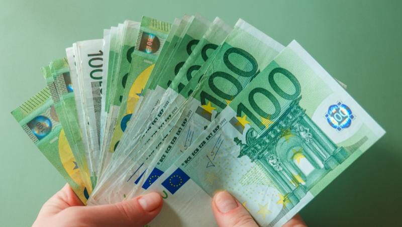 Euro, peste 5,24 lei pe interbancar. Bursa de la Bucureşti a deschis "pe verde" şedinţa de miercuri