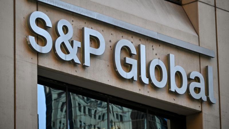 Primul avertisment de la S&P după căderea Guvernului: Se pot complica lucrurile privind bugetul în 2027