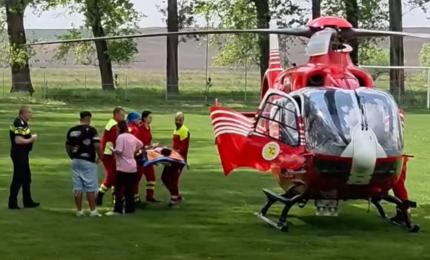Elev de 12 ani, înjunghiat cu un cuţit de bucătărie de un coleg după o ceartă în pauză