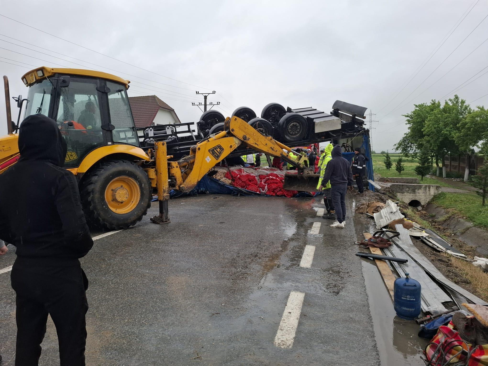 Ionuţ a murit nevinovat încercând să evite o maşină intrată pe contrasens. Momentul accidentului din Gorj