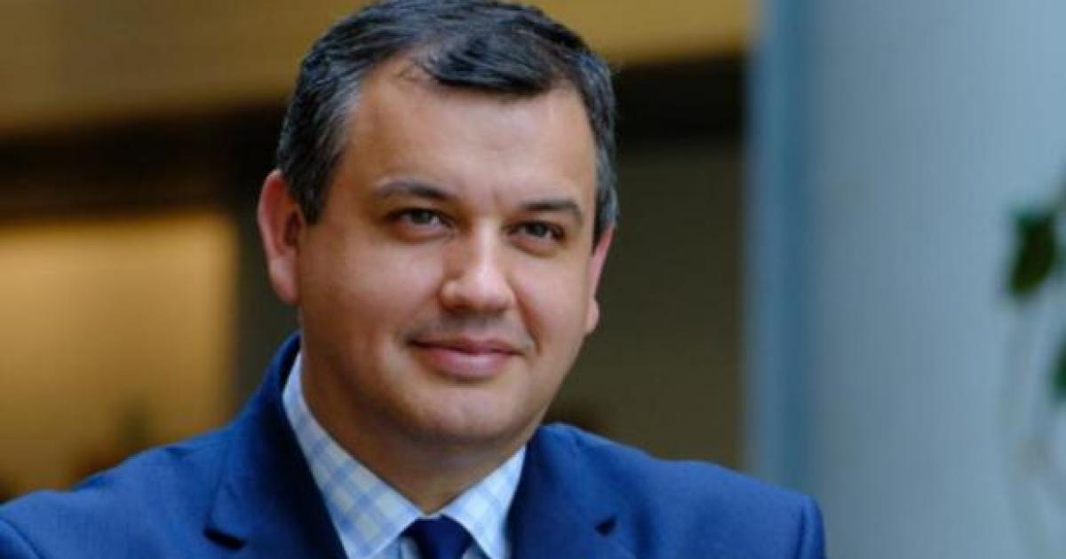 Acuzaţii de la PNL, condiţii de la PSD. Tomac nu e sprijinit de niciun partid, dar vrea vot în Parlament