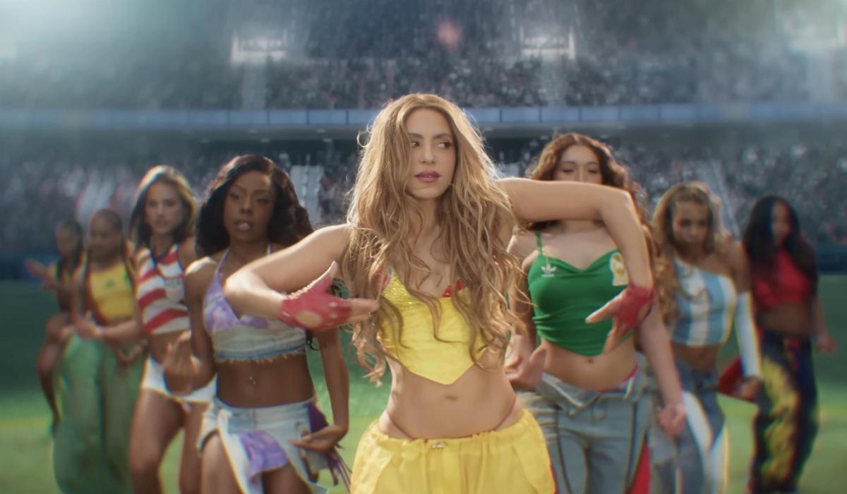 Începe Cupa Mondială de Fotbal. Shakira a cântat imnul "Dai Dai" la deschidere. Urmează Mexic - Africa de Sud
