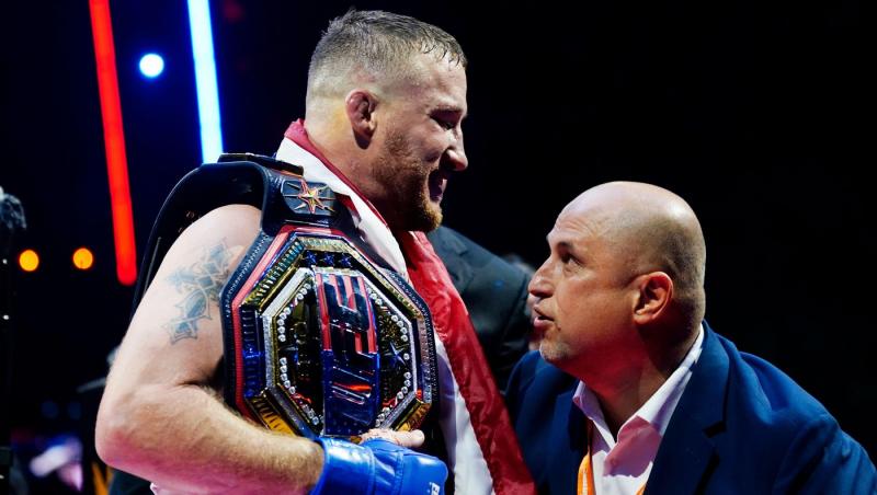 Justin Gaethje a reuşit surpriza şi a devenit campion la categoria uşoară după ce l-a învins pe Ilia Topuria