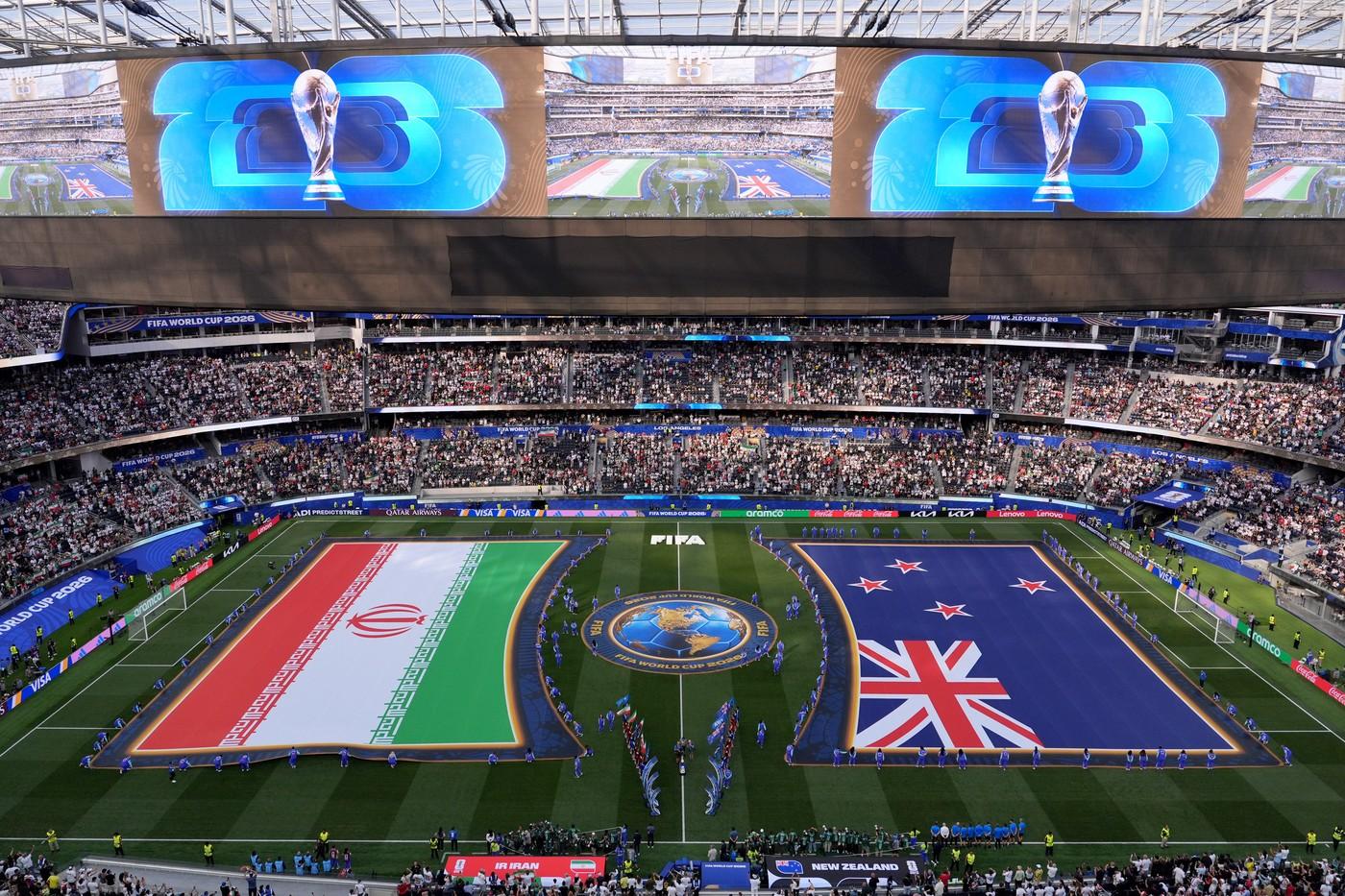 Iran - Noua Zeelandă 0-1. Neo-zeelandezii se distrează cu apărarea Iranului şi deschid scorul rapid