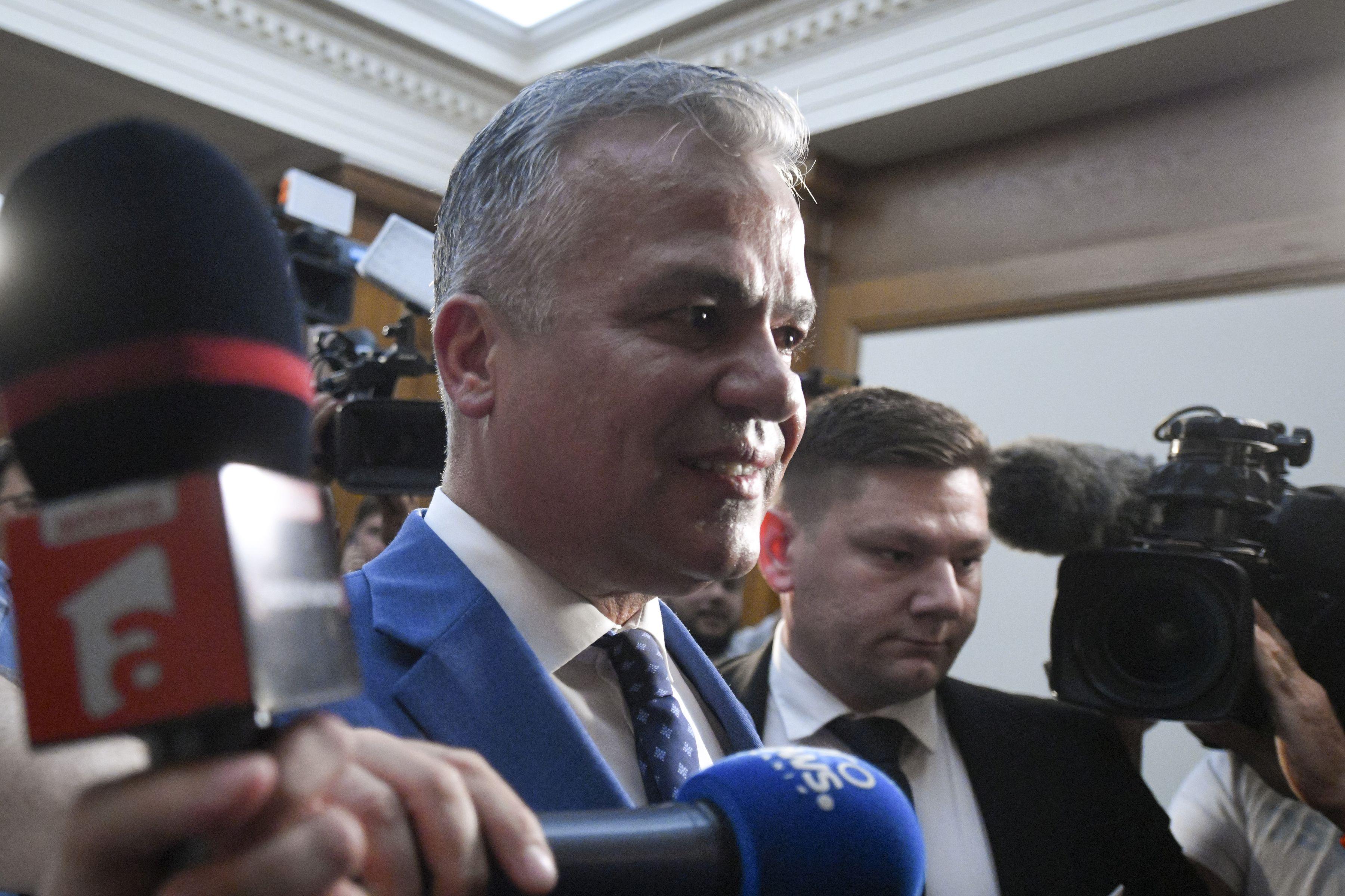 Ultimatumul dat de Bolojan lui Veştea a expirat. Premierul desemnat: Nu îmi depun mandatul