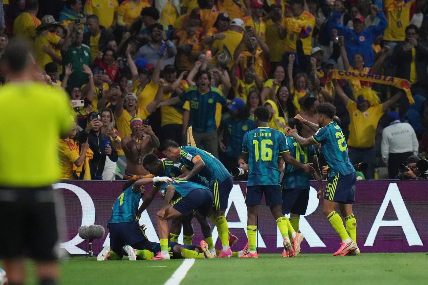 Uzbekistan - Columbia, 1-3. Sud americanii obţin cele 3 puncte în grupa K. VIDEO