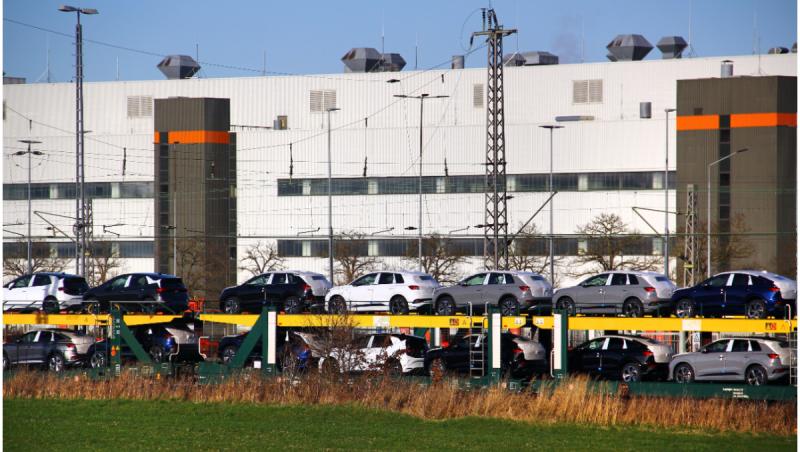 Gigantul auto, prezent și în România, care va da afară 50.000 de angajați în următorii 4 ani