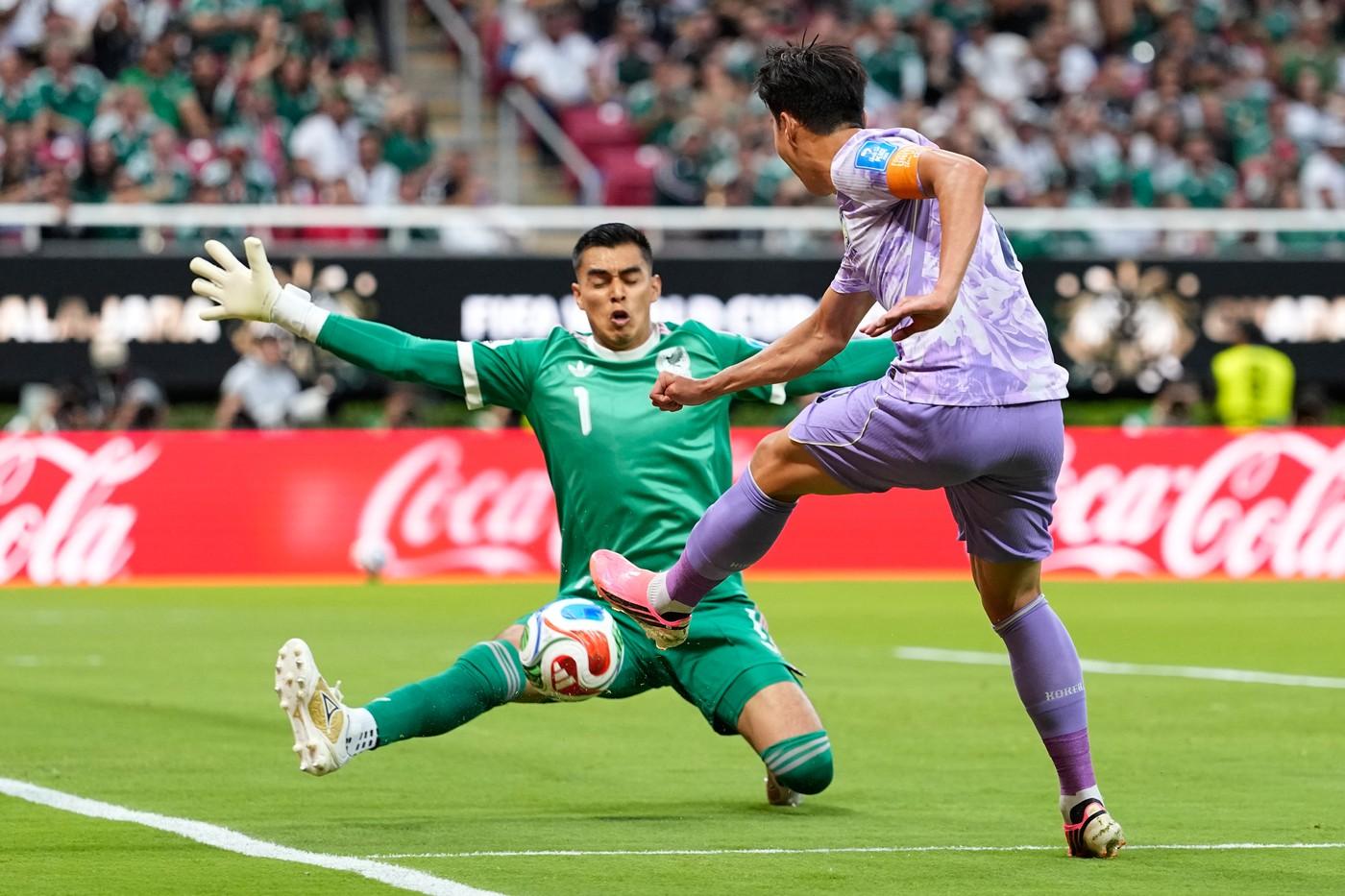 Mexic - Coreea de Sud, 1-0, LIVE pe Antena 1. Mexicanii înscriu după o gafă uriaşă