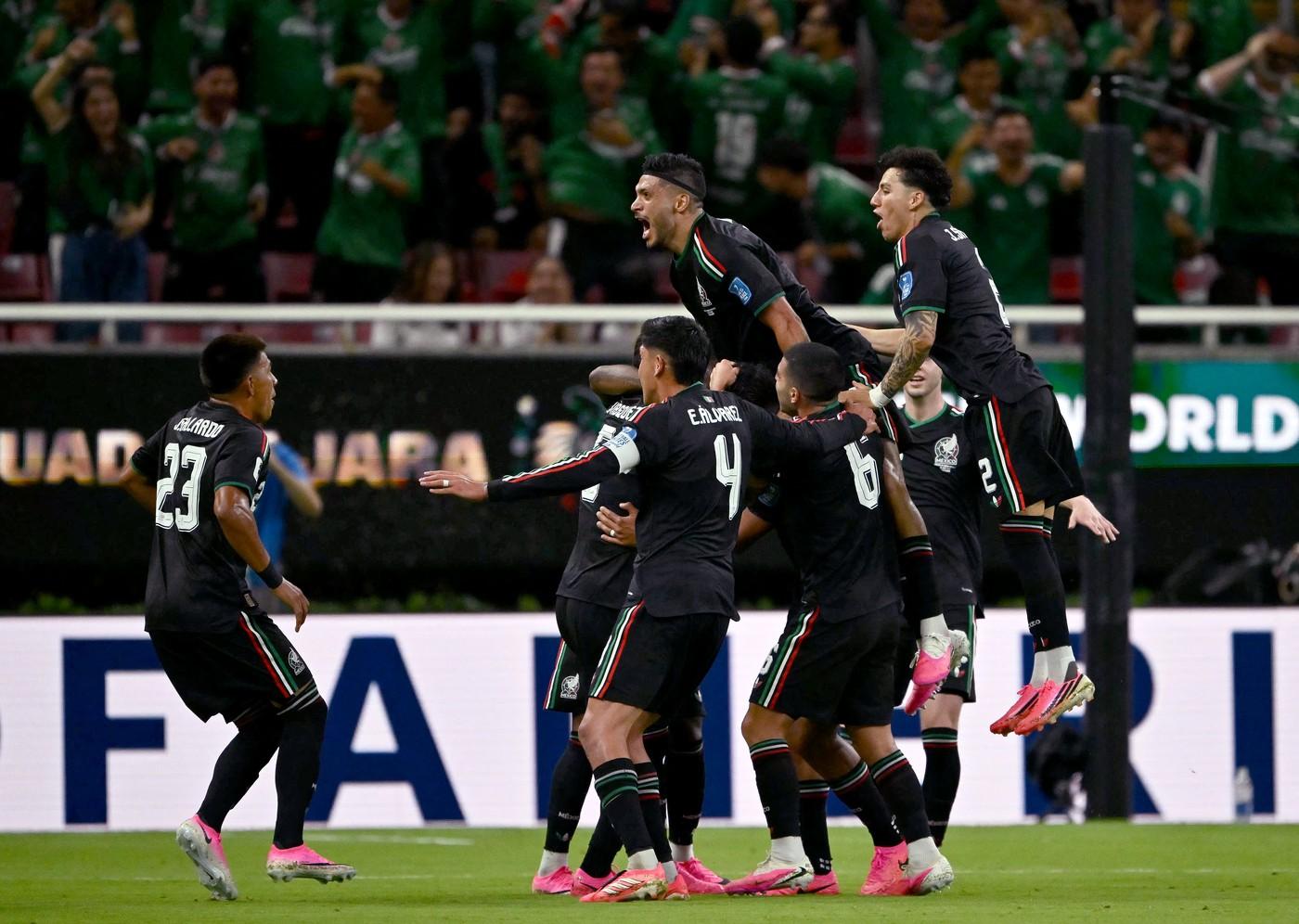 Mexic - Coreea de Sud, 1-0. Mexicanii se califică mai departe