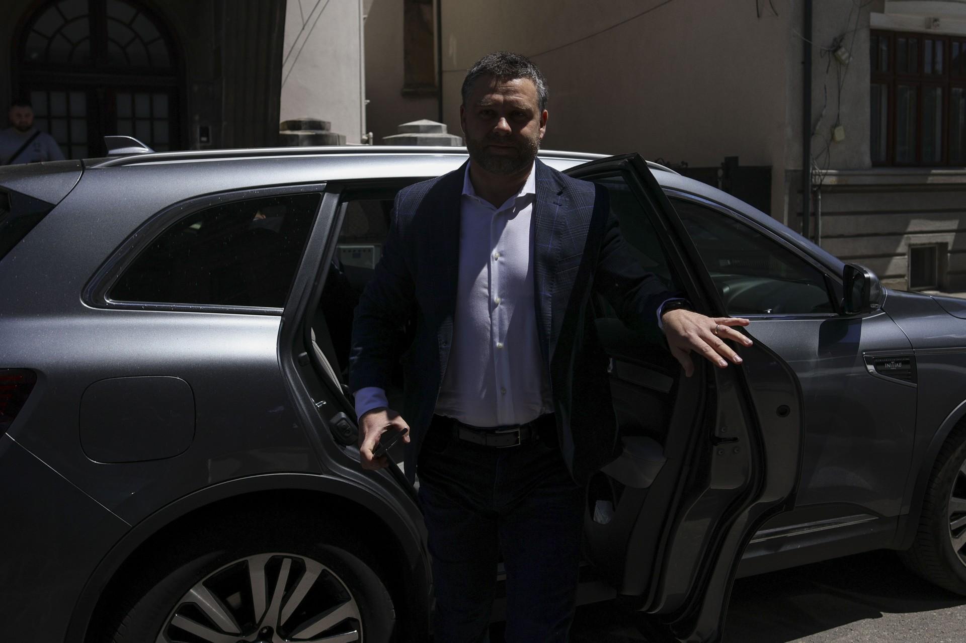 Cum se apără Ciucu după acuzaţiile DNA de luare de mită. Două arestări deja în dosarul primarului Capitalei
