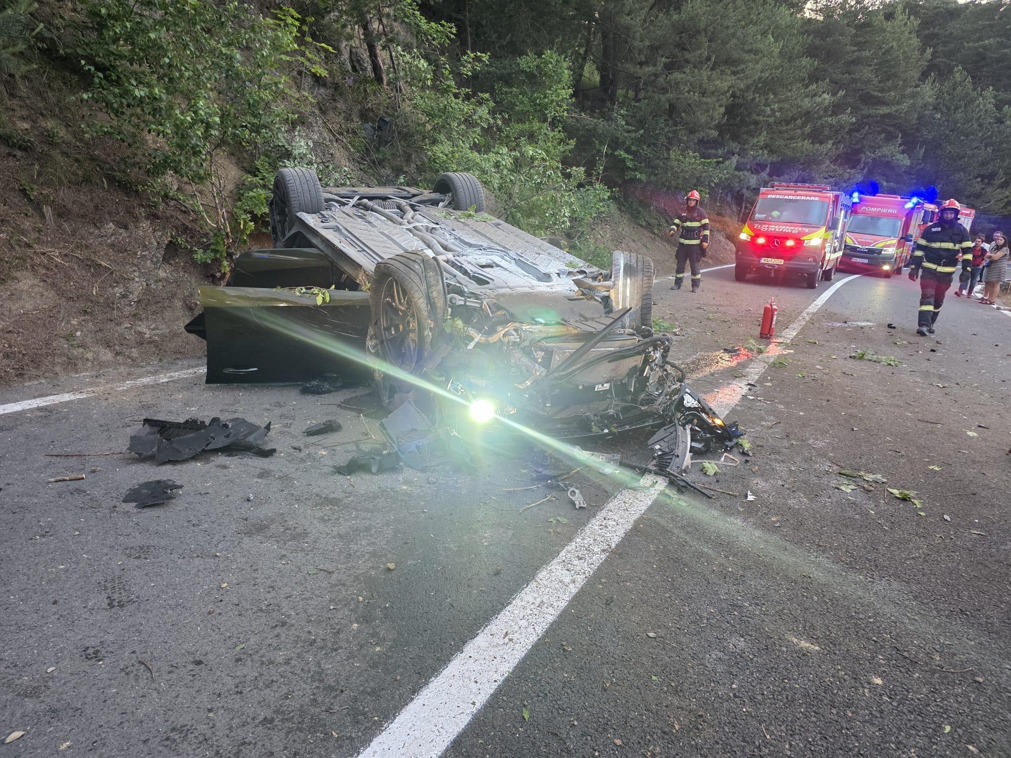 Un șofer a pierdut controlul volanului și s-a răsturnat: patru răniți în urma accidentului din Brașov
