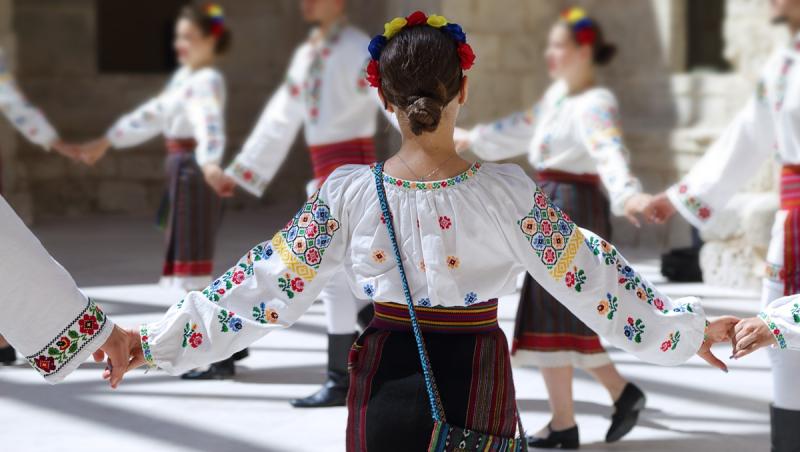 Ziua Universală a Iei 2026. De ce este sărbătorită pe 24 iunie, ce simbolizează cămașa tradițională